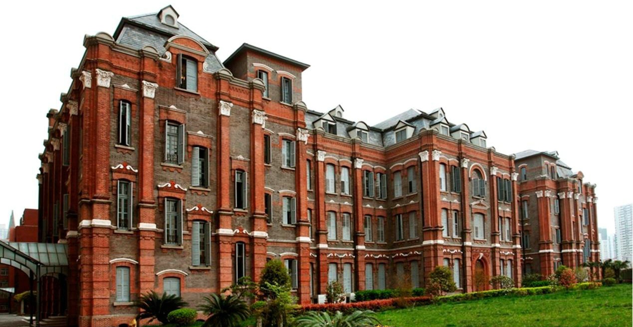 徐汇中学崇思楼修复研究与设计